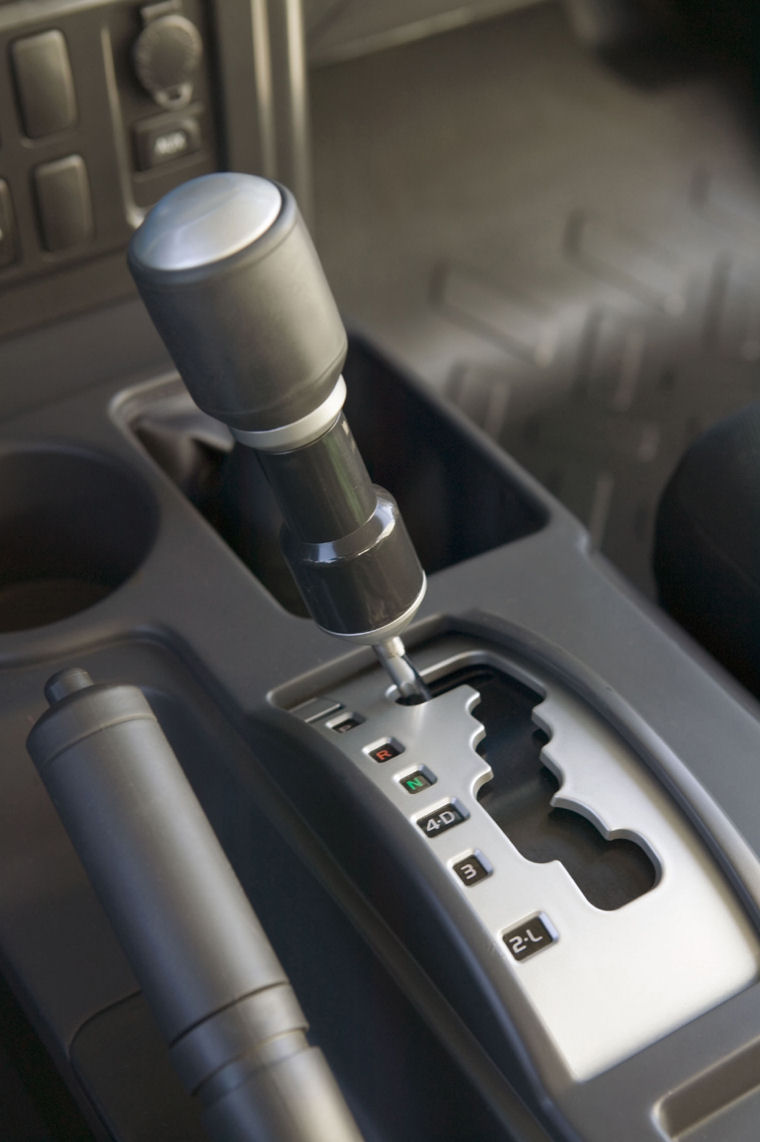 2008 Toyota FJ Cruiser Center Console Picture / Pic / Image